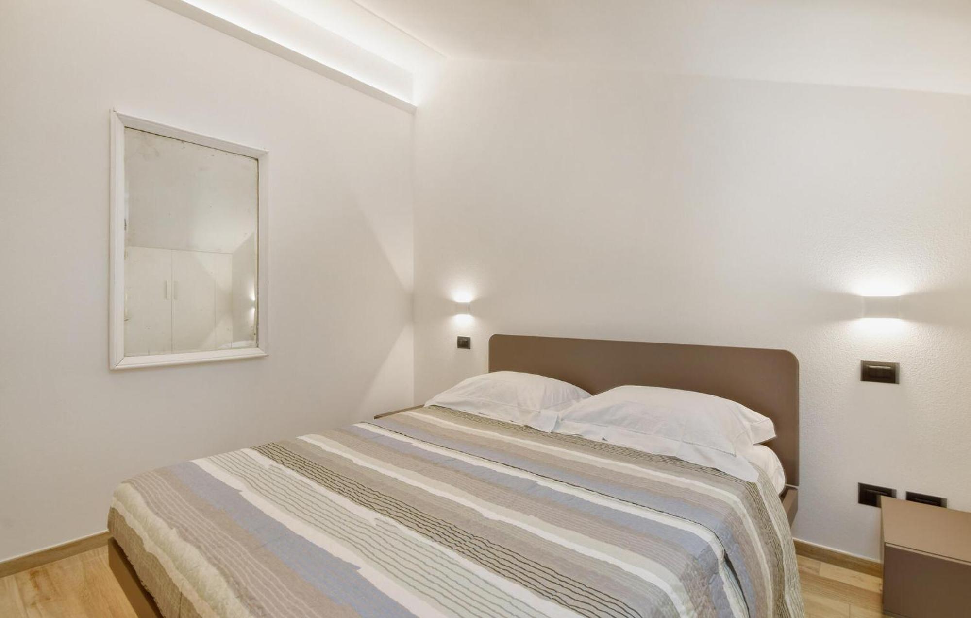 Beautiful Apartment In Moneglia With Kitchen Exterior foto